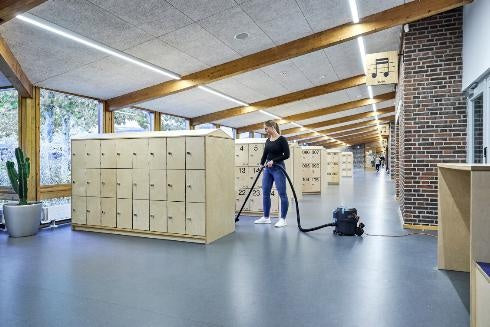 Aspirator Comercial USCAT VP400 HEPA EC - 700W, 10 litri - Nilfisk-107421172