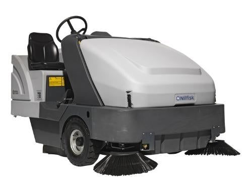 Masina de maturat cu post-conducere si acumulator, SR 1601 B - 1600mm, 315 litri - Nilfisk-13300103
