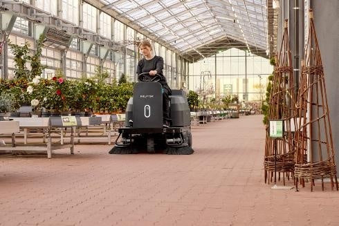 Masina de maturat cu post-conducere si acumulator, SW3000 - 1350mm, 100 litri - Nilfisk-50000742